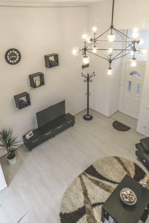 Victoria Duplex Apartament Apartment Bucharest Exterior photo